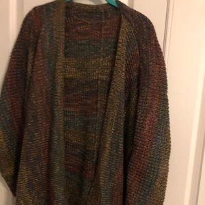Brown sweater w/mixed colors of teal, red & gold.